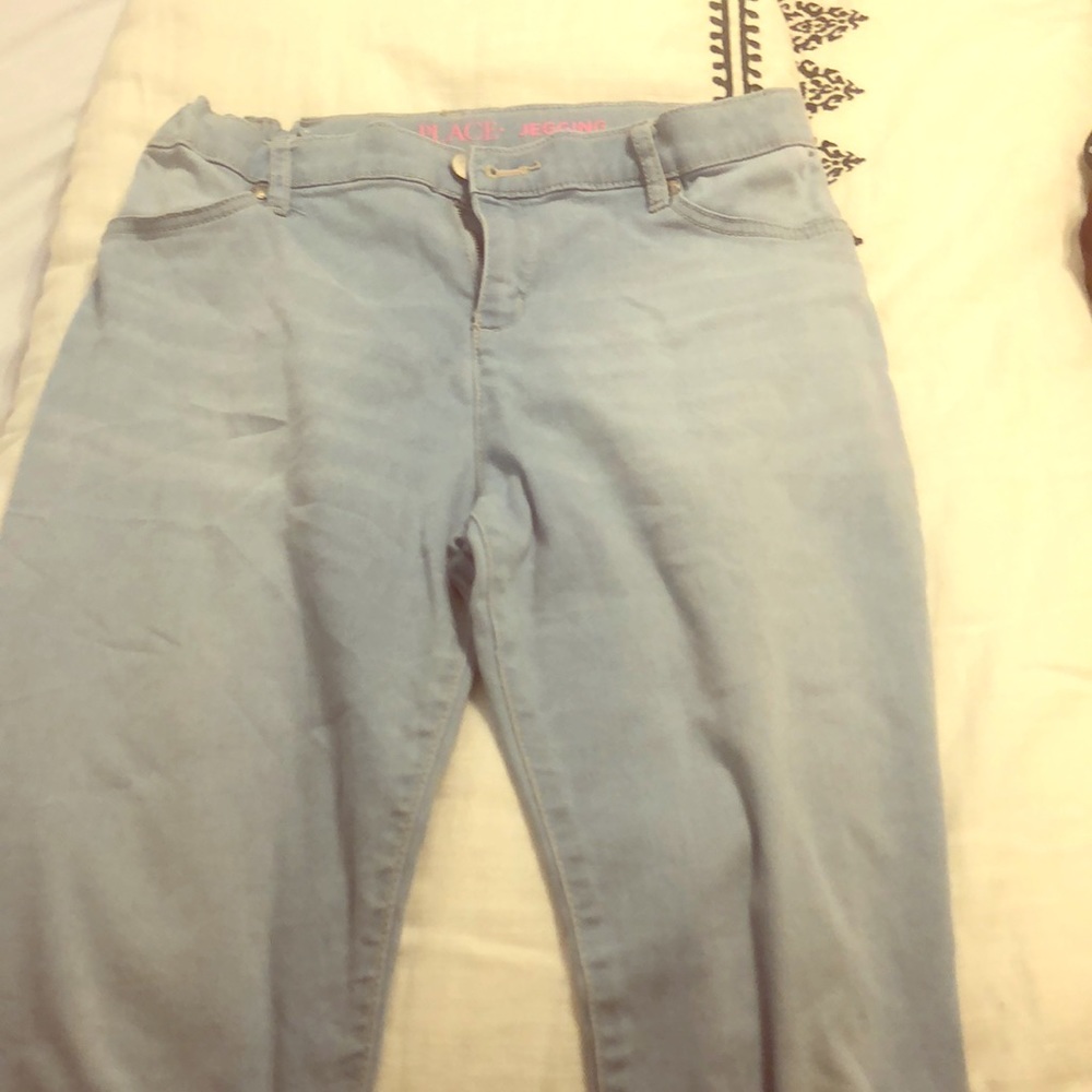 I am selling these jeans